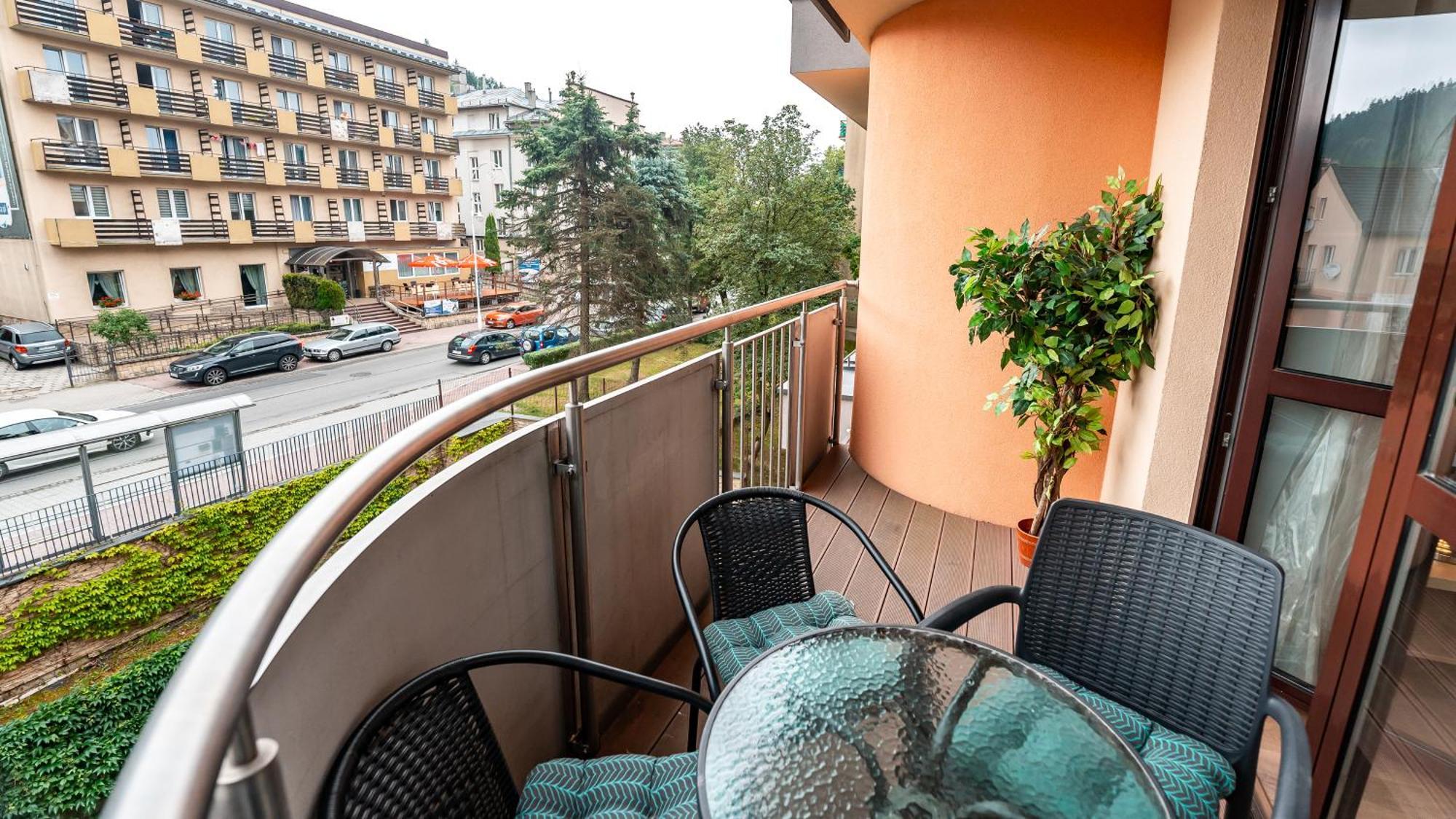 Apartamenty Sun & Snow Centrum Криница-Здруй Екстериор снимка